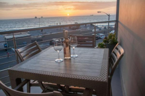 The Atlantic Blue Blouberg Beachfront Loadshedding Friendly!